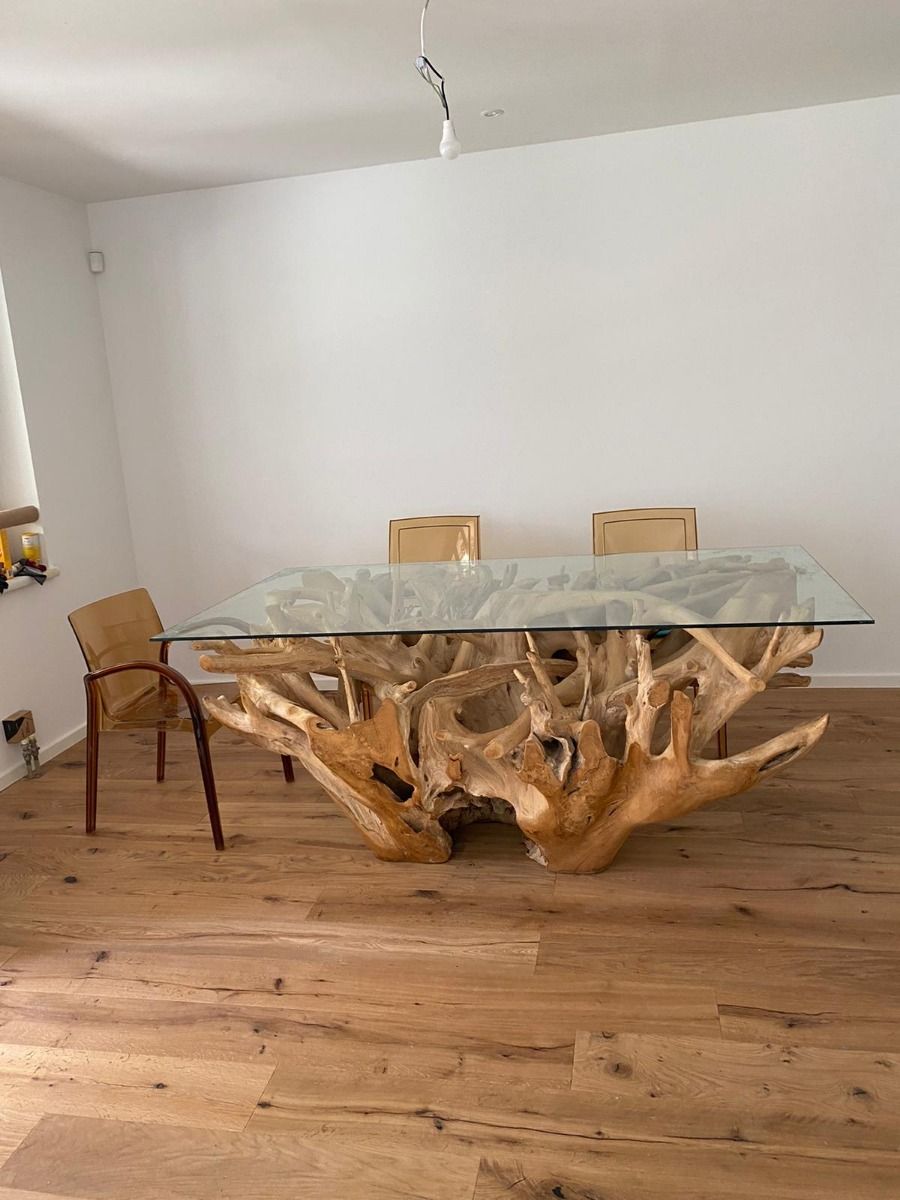 Wurzel Teaktisch (Beispiel)